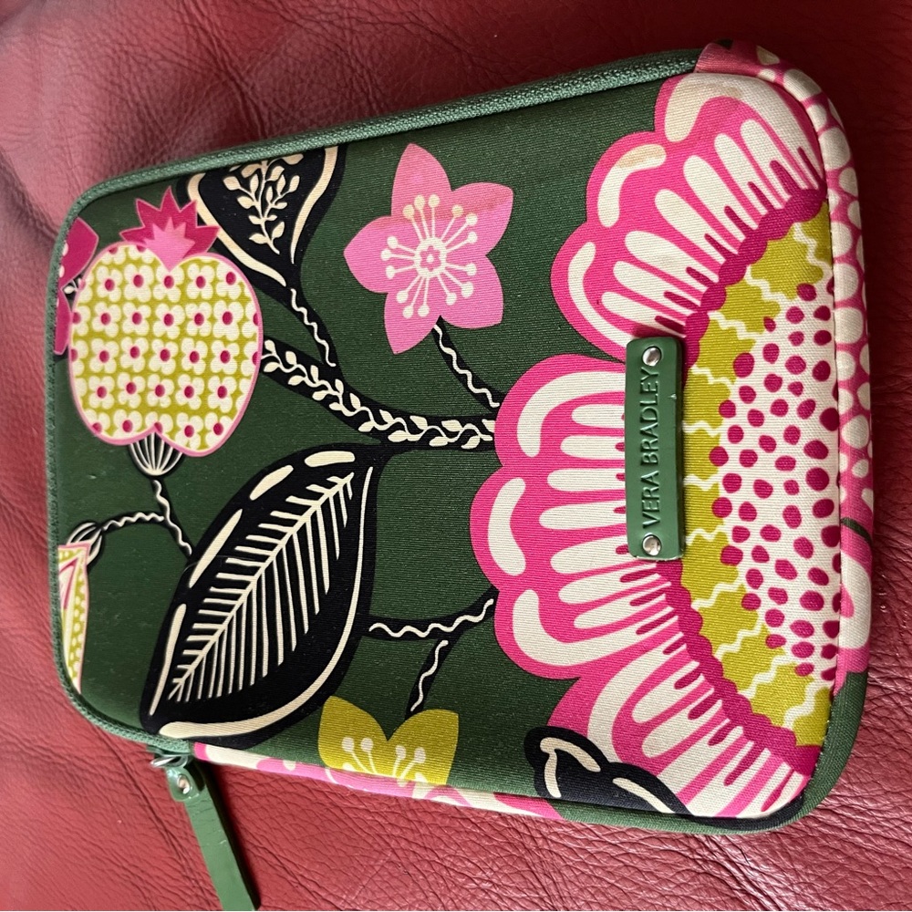 Vera Bradley tablet case perfect for 8 X 6 tablets